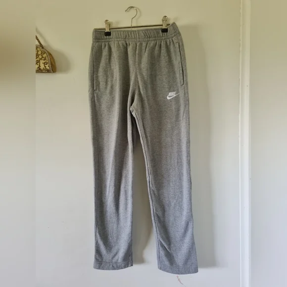 Nike trackies - Picture 2 of 3